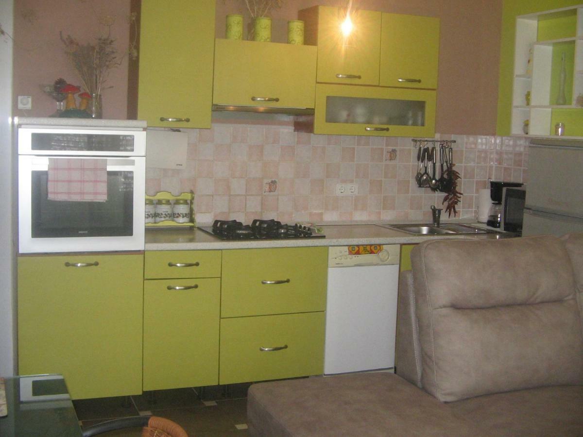 Apartman Karla Apartamento Crikvenica Exterior foto