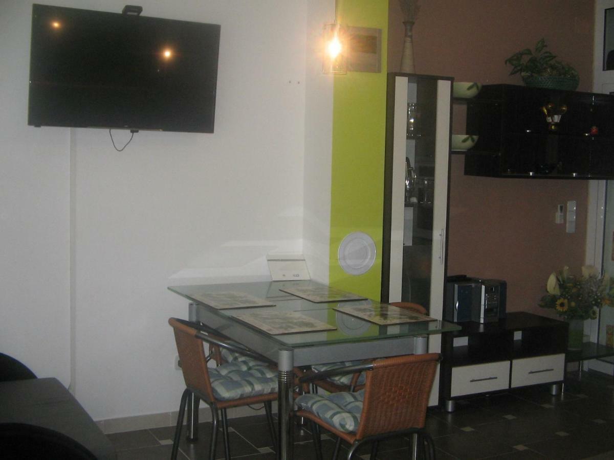 Apartman Karla Apartamento Crikvenica Exterior foto