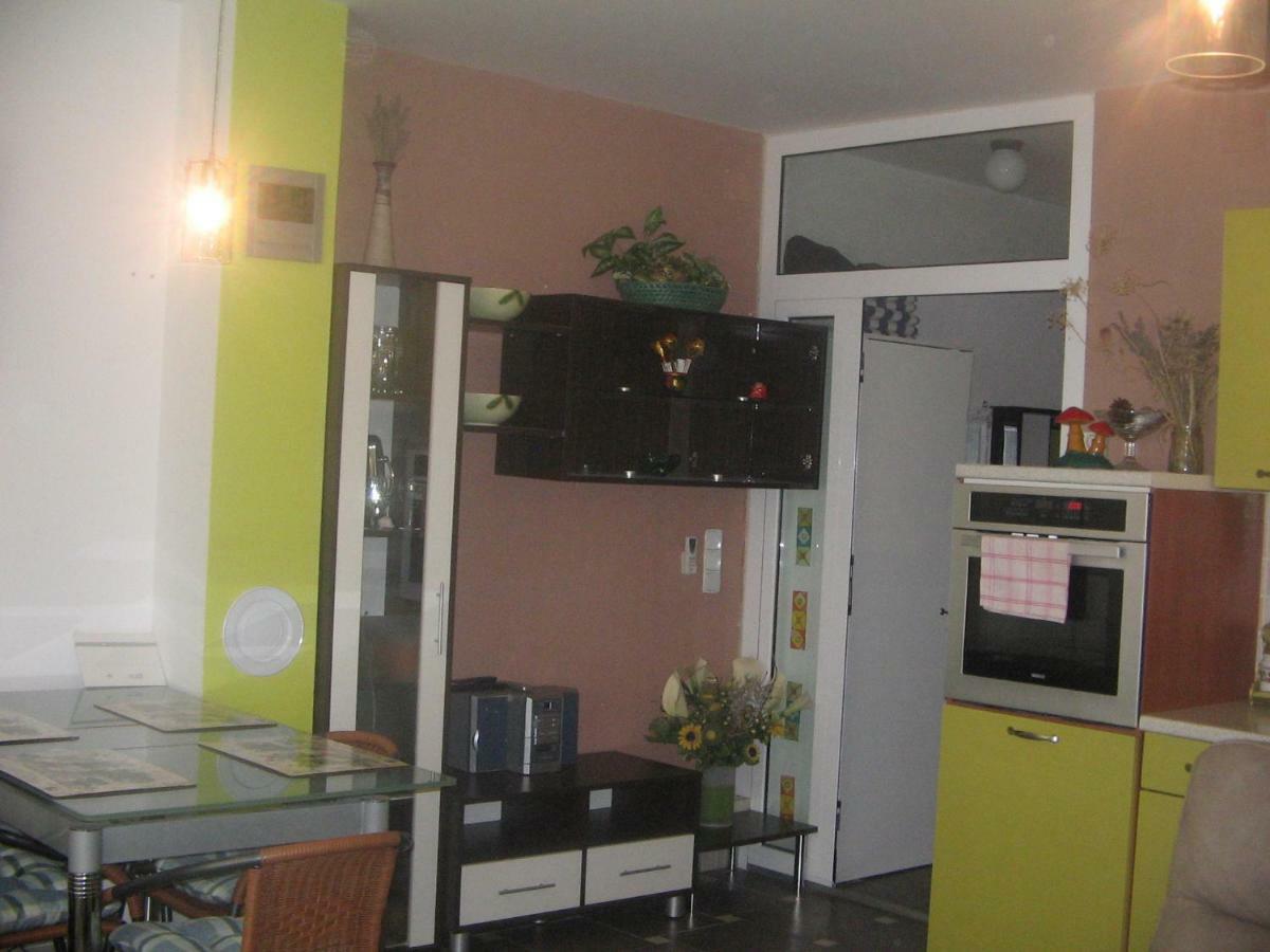 Apartman Karla Apartamento Crikvenica Exterior foto